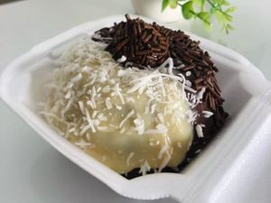 imagem do produto • CHOCOLATE + BEIJINHO 