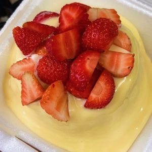 imagem do produto Mini Caseirinho Vulcão de Ninho com Morango 