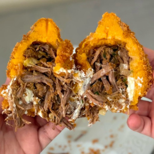 imagem do produto Coxinha de carne assada com cream cheese