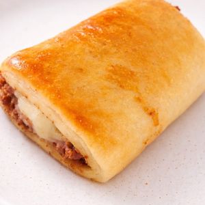 imagem do produto Enrolado de calaresa com requeijão