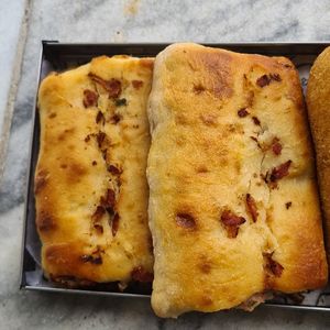 imagem do produto Assado de Calabresa com requeijão 