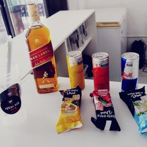 imagem do produto COMBO RED LABEL COM RED BULL