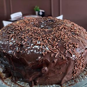 imagem do produto Bolo com cobertura de chocolate
