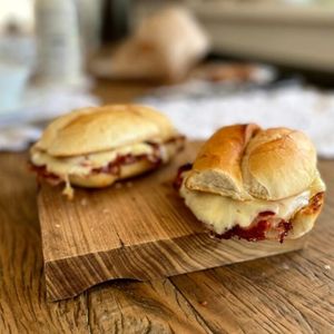 imagem do produto Pão Tostado com Mussarela, Presunto e Requeijao