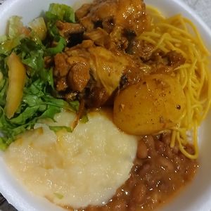 imagem do produto Frango ao molho com. Batata 