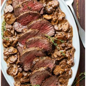 imagem do produto Filé mignon ao molho de ervas (Serve de 6-8 pessoas)