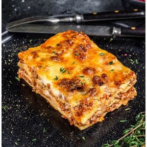 imagem do produto Lasanha Bolonhesa (Serve de 4-6 pessoas)