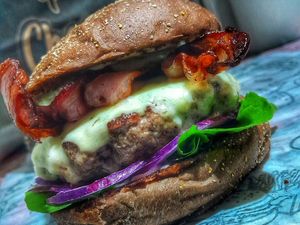 imagem do produto Combo Oxente (burger, batata, refrigerante)