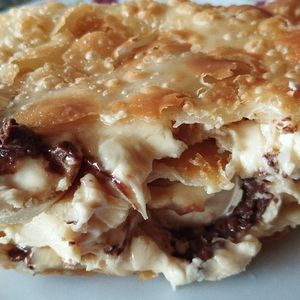 imagem do produto Pastelão doce,chocolate branco c/baton