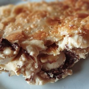 imagem do produto Pastelão doce de chocolate branco com sonho de valsa 