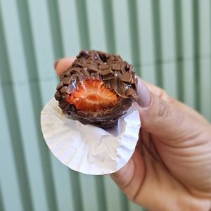 imagem do produto Coxinha de Morango com Brigadeiro Belga