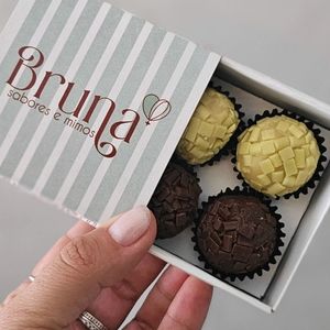 imagem do produto Caixa com 04 Docinhos Sortidos