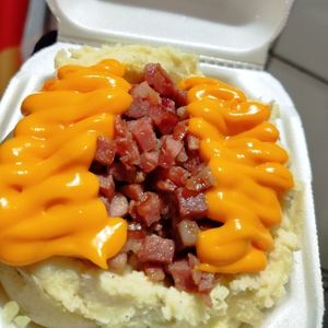 imagem do produto Batata recheada calabresa com bacon