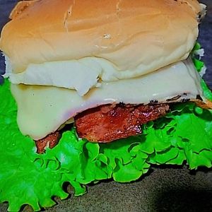 imagem do produto Hamburguer Artesanal X- calabresa