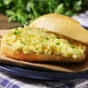 imagem do produto Pão com ovos cremoso
