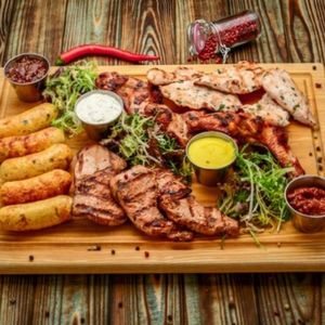 imagem do produto Mix Assados (250gr de alcatra, 250gr de costela, 250gr de medalhão, 250gr de linguiça)