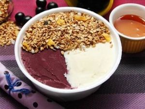 imagem do produto Açaí+cupuaçu na marmita de 300ml com 5 acompanhamentos grátis.