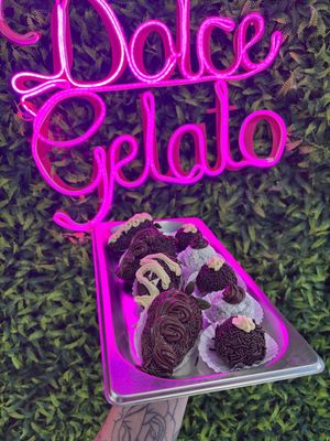 imagem do produto COXINHA DE MORANGO 🍓