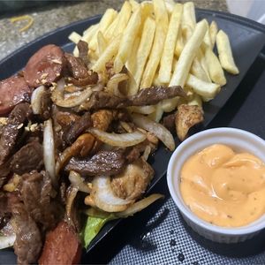 imagem do produto Churrasco misto /fritas