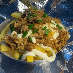 imagem do produto Batata com costela e cream cheese 
