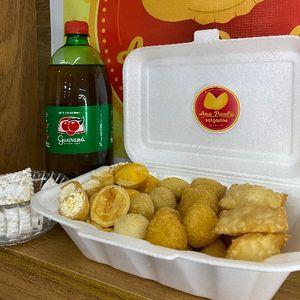 imagem do produto 50  salgados + 1 guaraná de 1 litro