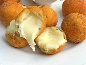 imagem do produto 100uni Bolinhas de Queijo