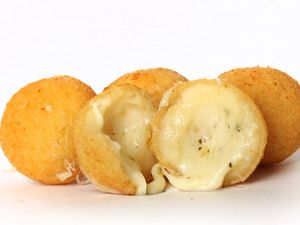 imagem do produto 10uni - Bolinhas de queijo ( 25g uni)