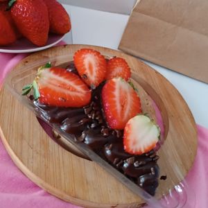 imagem do produto Fatia brownie - brigadeiro com morango 