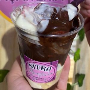 imagem do produto Frutas com creme de avelã e creme de ninho 300ml