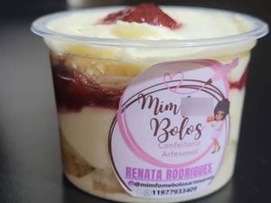 imagem do produto Bolo no pote leite Ninho com morango