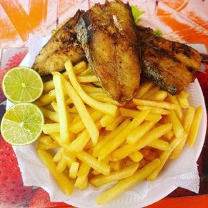 imagem do produto Fritas com peixe em posta (serra )