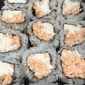 imagem do produto 50 uramak salmão grelhado