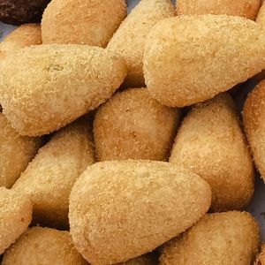 imagem do produto Coxinha de Carne Seca
