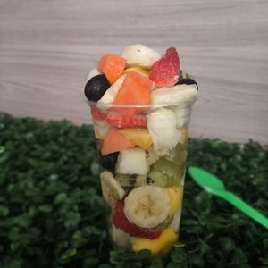 imagem do produto Salada de frutas no copo 330ml