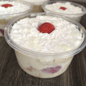 imagem do produto Bolo ninho com morango 