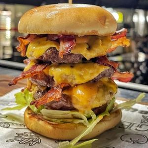imagem do produto Burguer Triplo Bancon 