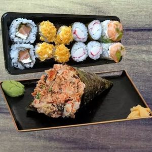 imagem do produto Combo sushi 12 peças + temaki gril