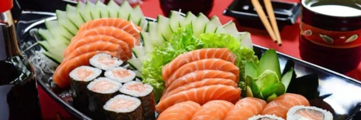 Hiroshi/Sushi Delivery logo