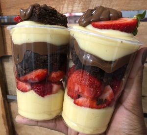 imagem do produto Copo da Felicidade morango Supremo (250ml)