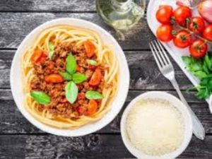 imagem do produto Macarrão a bolonhesa.