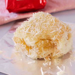 imagem do produto Bolo Gelado de Compota de Abacaxi c/ Cocada