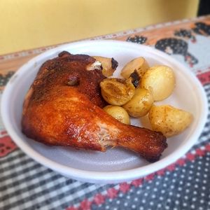 imagem do produto Coxa e sobrecoxa assada. 