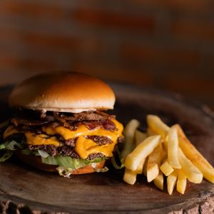 imagem do produto Combo Refri + Fritas 