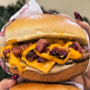 imagem do produto Burguer cheddar bacon 