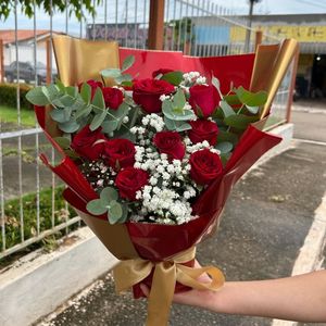 imagem do produto Buquê de 12 rosas