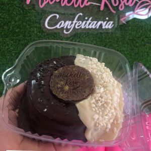 imagem do produto bolo vulcão bem casado 