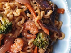 imagem do produto Yakisoba Mistão Médio C/ Camarão
