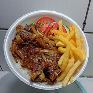 imagem do produto Bisteca acebolada c/fritas 