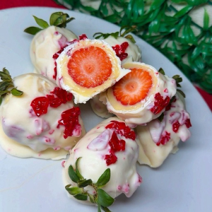 imagem do produto Morango cravejado 