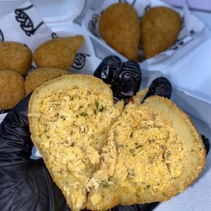 imagem do produto Coxinha de frango tradicional 